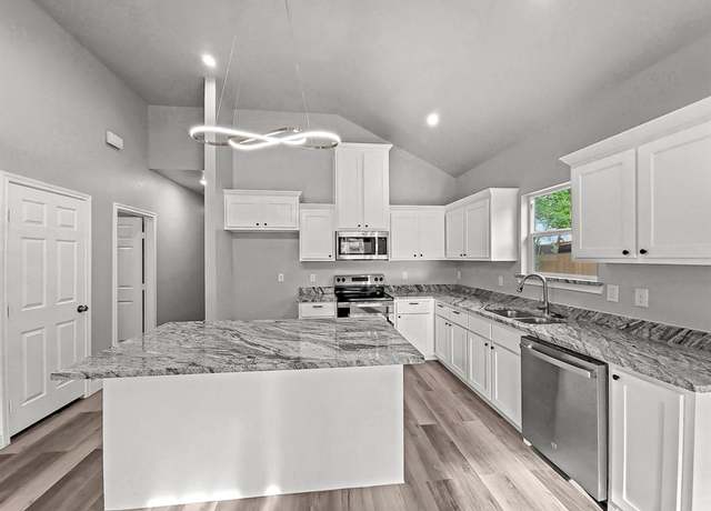 Property at 1225 Wesley St, Greenville, TX 75401, 3 beds, 2 baths