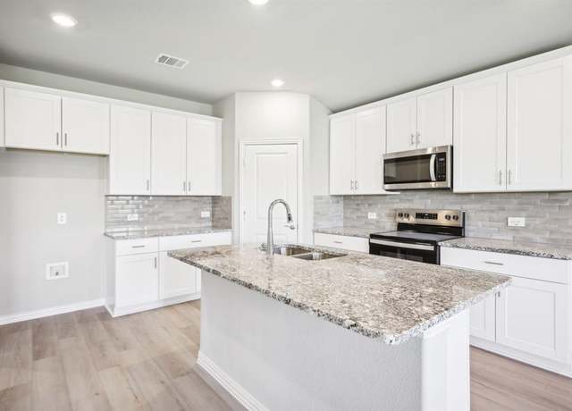 Property at 3507 Eagle Mount Dr, Farmersville, TX 75442, 3 beds, 2 baths