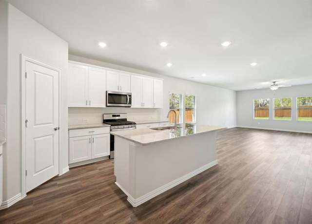 Property at 3505 Eagle Mount Dr, Farmersville, TX 75442, 4 beds, 3 baths
