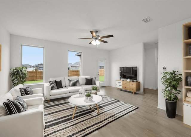 Property at 637 Godley, Godley, TX 76044, 4 beds, 2.5 baths