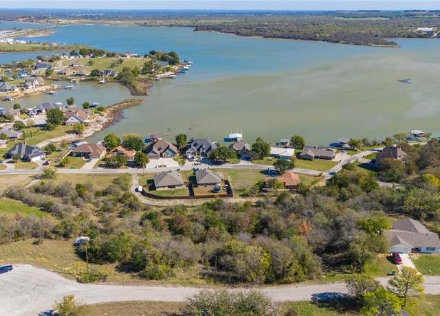 Property at 15 Bayside Dr, Runaway Bay, TX 76426