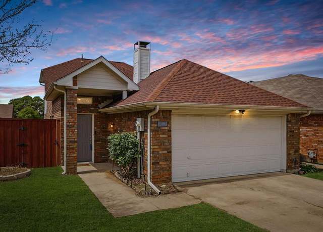 Property at 2012 Raven Ln, Lewisville, TX 75077, 3 beds, 2 baths