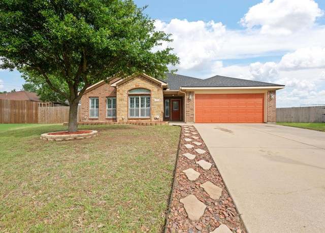 Property at 600 W Sheila Cir, Joshua, TX 76058, 5 beds, 3 baths