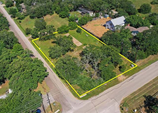 Property at 1102 Maple Dr, Bartonville, TX 76226