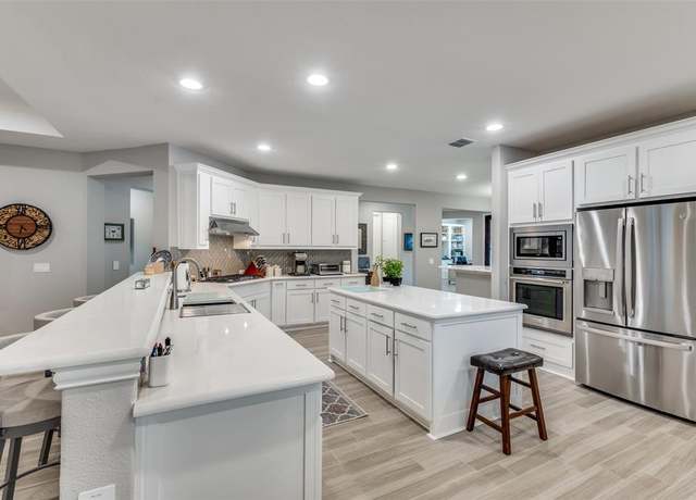 Property at 1116 Cornerstone Dr, Little Elm, TX 76227, 2 beds, 2.5 baths