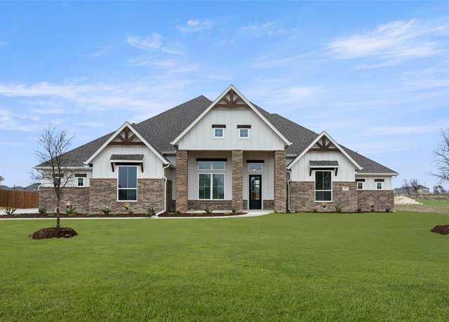 Property at 123 Hollingsworth Ln, Oak Leaf, TX 75154, 3 beds, 3 baths