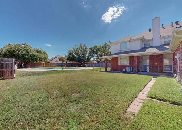 Property at 2721 Fallcreek Dr, Carrollton, TX 75006, 4 beds, 4 baths