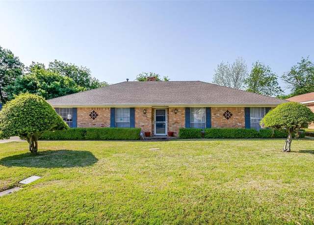 Property at 1217 Cameo Dr, Fort Worth, TX 76134, 3 beds, 2 baths