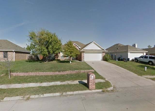 Property at 111 Chambers Creek Cir, Maypearl, TX 76064, 3 beds, 2 baths