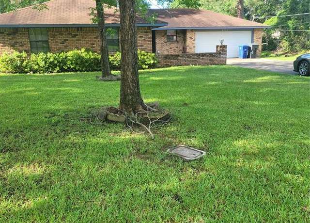 Property at 6313 Westwood Rd, Shreveport, LA 71129, 3 beds, 2 baths