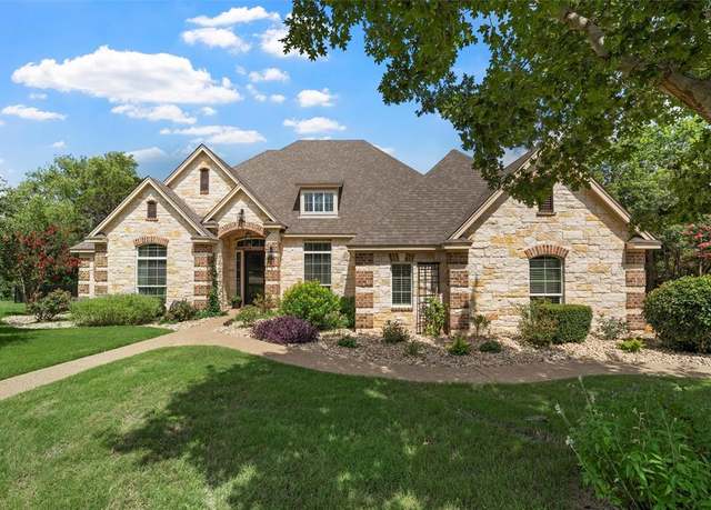 Property at 1195 Autumn Oaks Cir, China Spring, TX 76633, 4 beds, 3.5 baths