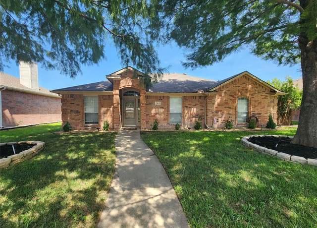 Property at 7413 Airline Dr, Rowlett, TX 75089, 3 beds, 2 baths