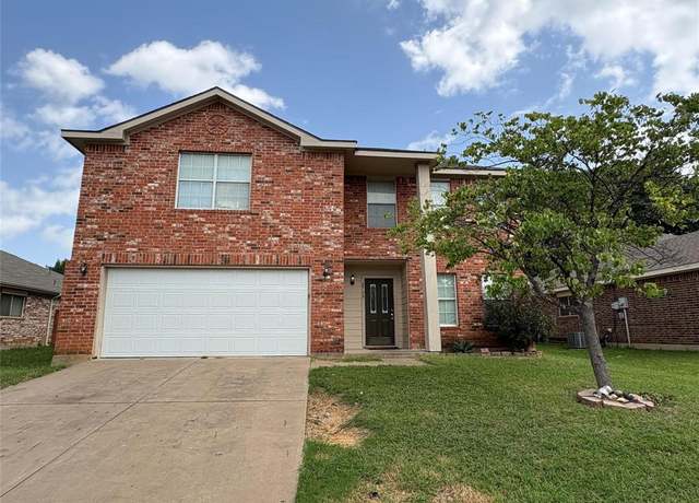 Property at 2708 Maegen Cir, Fort Worth, TX 76112, 3 beds, 2.5 baths