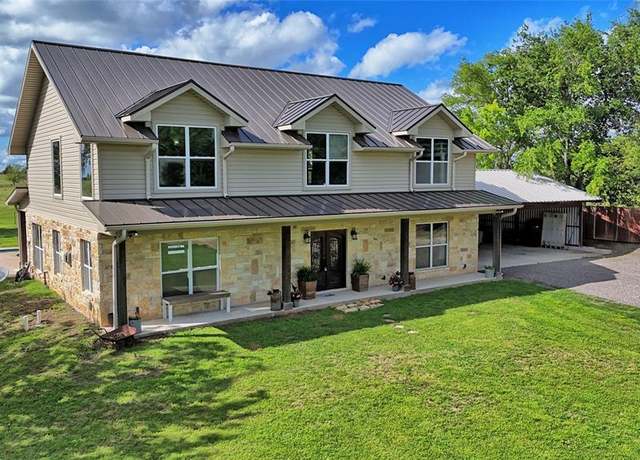 Property at 209 E Meadows St, Saint Jo, TX 76265, 4 beds, 2.5 baths