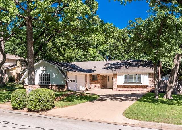 Property at 2812 Buffalo, Arlington, TX 76013, 3 beds, 2 baths
