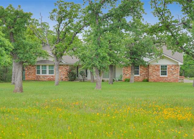 Property at 290 Berwick Rd, Jacksboro, TX 76458, 4 beds, 3.5 baths