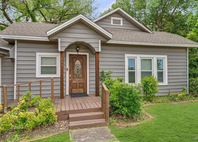 Property at 211 Second St, Denton, TX 76201, 5 beds, 4 baths