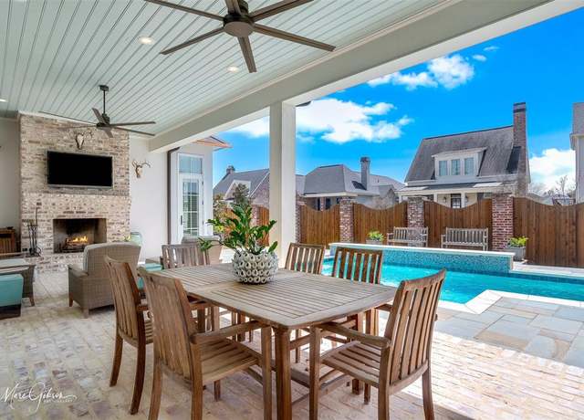 Property at 3103 Newberry Ln, Shreveport, LA 71106, 4 beds, 4.5 baths