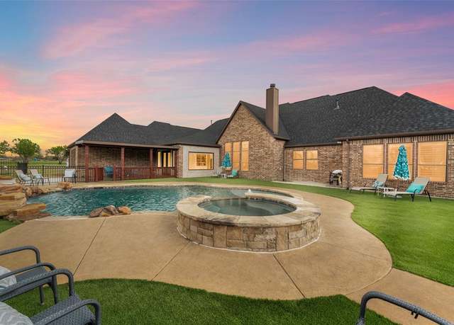 Property at 16661 Valley Vw, Forney, TX 75126, 5 beds, 4.5 baths