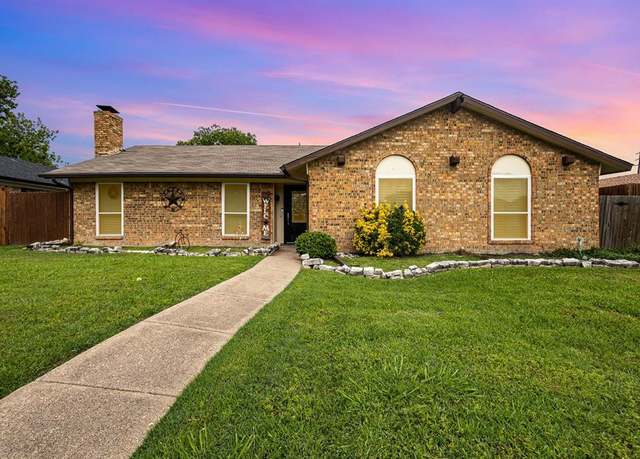 Property at 3105 Kensington Dr, Mesquite, TX 75150, 3 beds, 2 baths