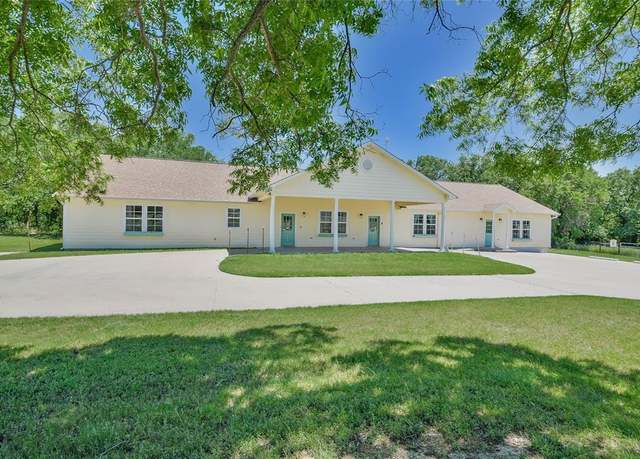 Property at 6495 Smoky Hill Ct, Granbury, TX 76049, 3 beds, 4 baths