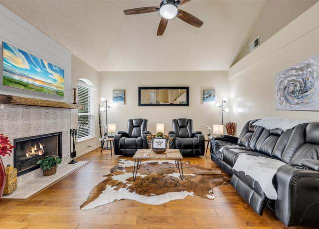 Property at 7909 Quest Ct, Frisco, TX 75035, 3 beds, 2.5 baths