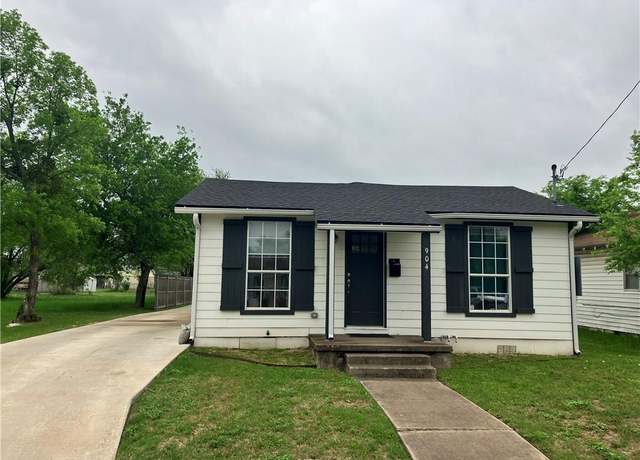 Property at 904 Gurley Ln, Waco, TX 76706, 3 beds, 2 baths