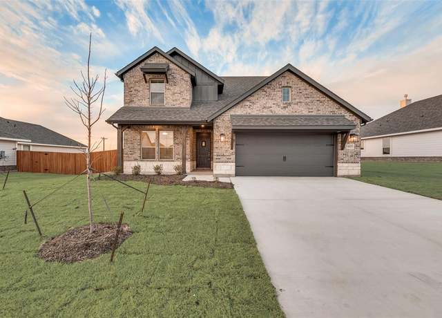 Property at 1405 Cedar Trl, Azle, TX 76020, 4 beds, 3.5 baths