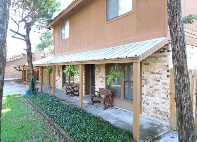 Property at 1007 Bow Creek Dr, Duncanville, TX 75116, 4 beds, 2.5 baths