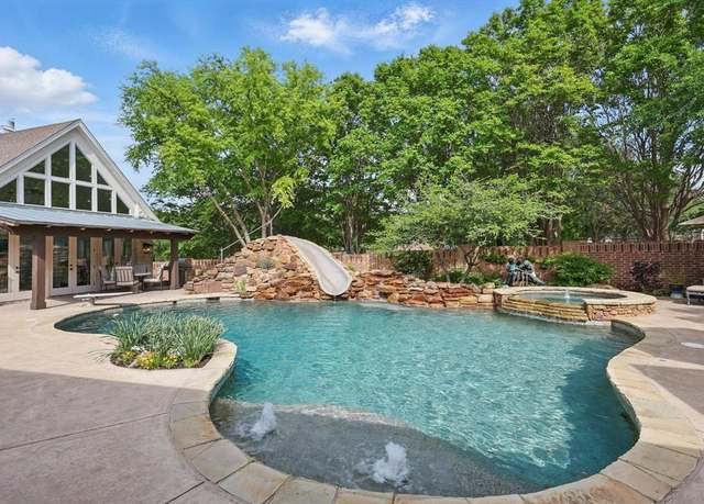 Property at 1021 Meandering Woods Dr, Keller, TX 76248, 4 beds, 3 baths