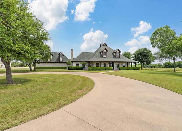 Property at 588 Hcr 1231, Whitney, TX 76692, 4 beds, 4.5 baths