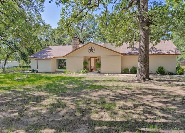 Property at 190 Private Road 1313, Bridgeport, TX 76426, 3 beds, 2 baths