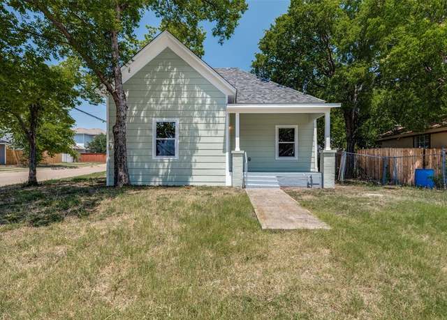 Property at 1601 E Cannon St, Fort Worth, TX 76104, 3 beds, 2 baths