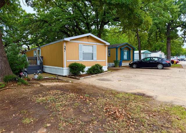 Property at 301 S Coppell Rd #37, Coppell, TX 75019, 3 beds, 2 baths