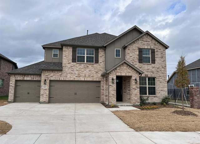 Property at 2819 Grand Lookout Ln, Arlington, TX 76001, 5 beds, 3.5 baths