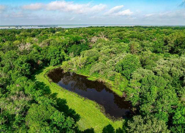 Property at 20010 County Road 4072, Kemp, TX 75143, 3 beds, 2 baths