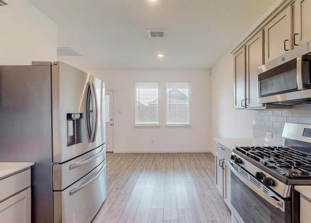 Property at 2132 Palestine Oak Dr, Royse City, TX 75189, 3 beds, 2 baths