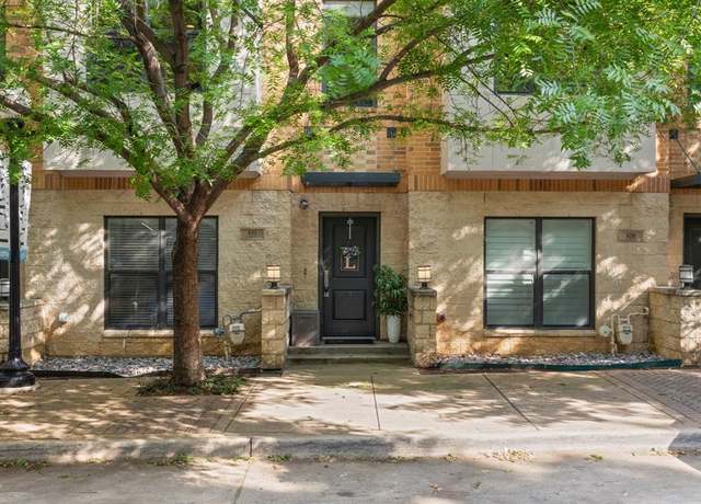 Property at 632 E Bluff St, Fort Worth, TX 76102, 2 beds, 2.5 baths