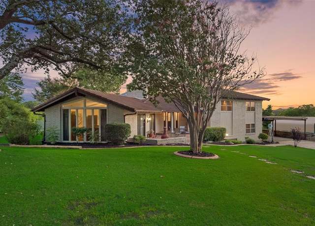 Property at 517 Knoll Crest Trl, Heath, TX 75032, 4 beds, 3 baths