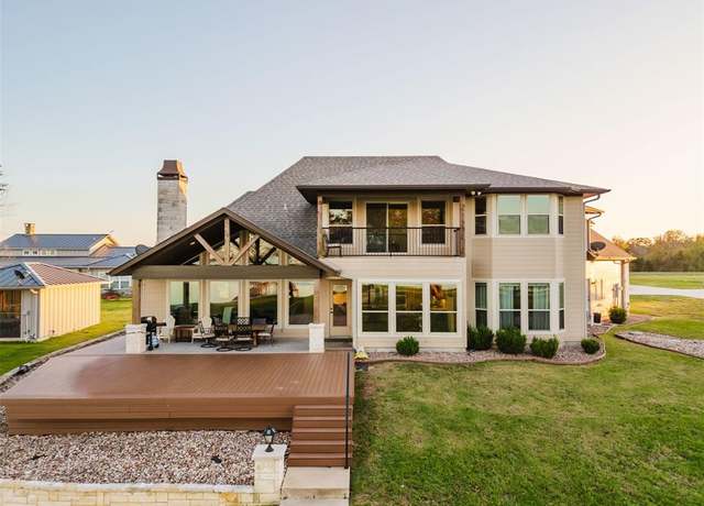 Property at 113 Moonlight Pt, Corsicana, TX 75109, 3 beds, 3.5 baths