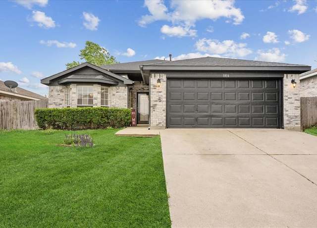 Property at 1816 Overland St, Fort Worth, TX 76131, 3 beds, 2 baths