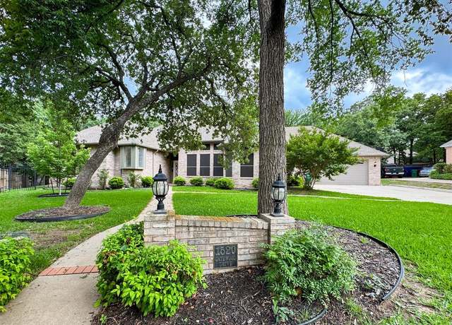 Property at 1520 Gatewood Dr, Denton, TX 76205, 3 beds, 3.5 baths