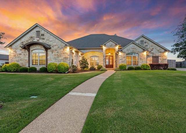 Property at 430 Stone Manor Dr, Waco, TX 76657, 5 beds, 3 baths