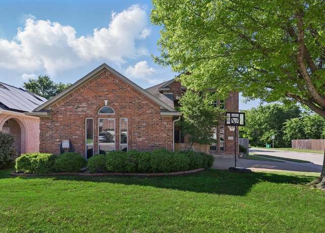 Property at 12700 Sweet Bay Dr, Fort Worth, TX 76040, 4 beds, 2.5 baths