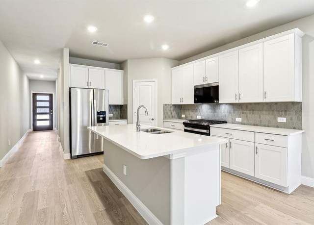 Property at 3408 Eagle Mount Dr, Farmersville, TX 75442, 4 beds, 3 baths