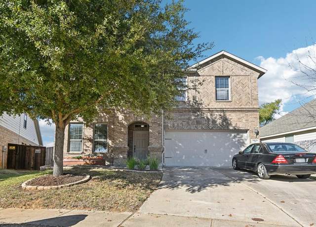 Property at 2812 Merry View Ln, Fort Worth, TX 76120, 3 beds, 2.5 baths