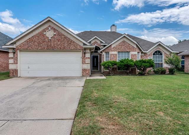 Property at 7562 Brittany Pl, Fort Worth, TX 76137, 3 beds, 2 baths