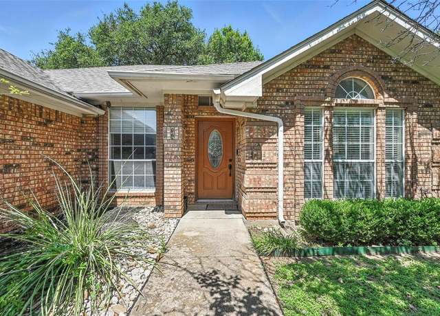 Property at 7708 Greengage Dr, Fort Worth, TX 76133, 4 beds, 2 baths