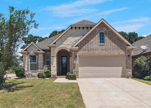 Property at 7401 Bishop Pine Rd, Denton, TX 76208, 3 beds, 2 baths