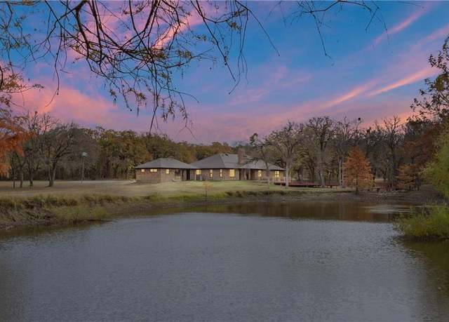 Property at 216 N Stovall Dr, Robinson, TX 76706, 4 beds, 3 baths